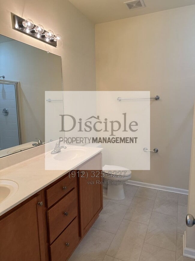 Building Photo - 169 Regency Cir