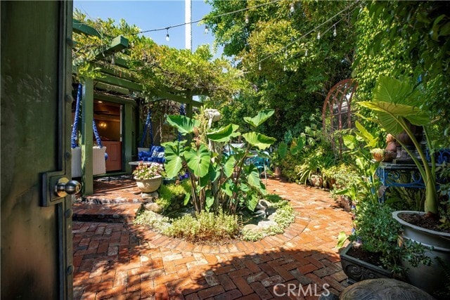 Building Photo - 195 S Parkwood Ave