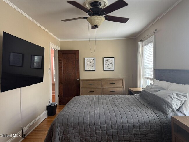 Building Photo - 186 S Allen St