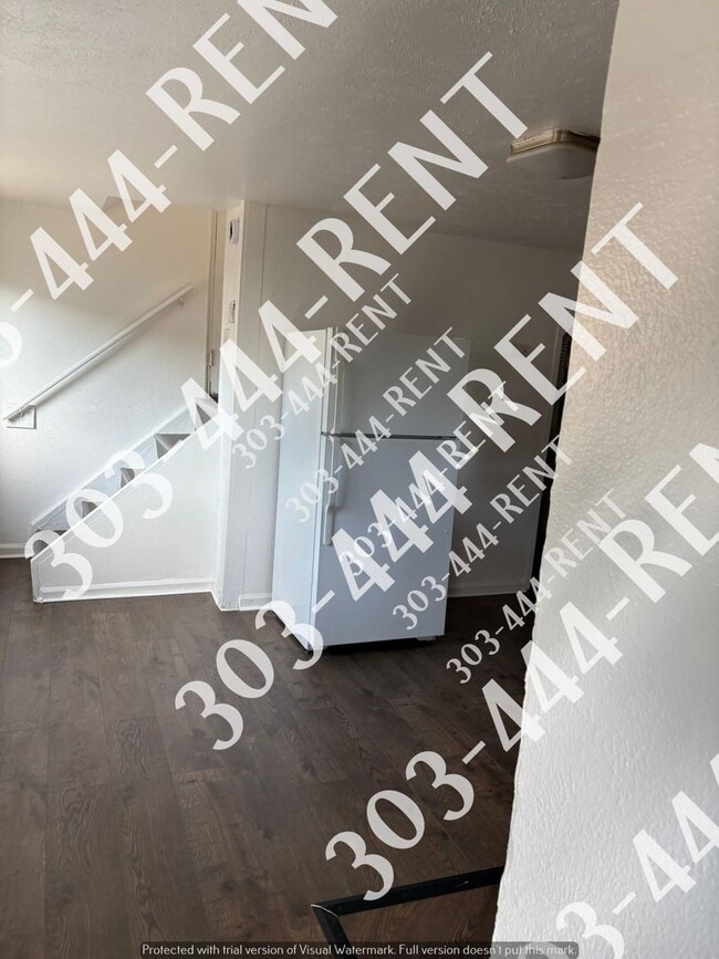 Building Photo - 10625
