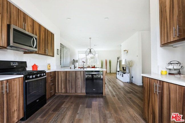 Building Photo - 3901 N Eagle Rock Blvd