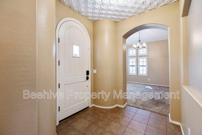 Building Photo - 2314 W Jake Haven