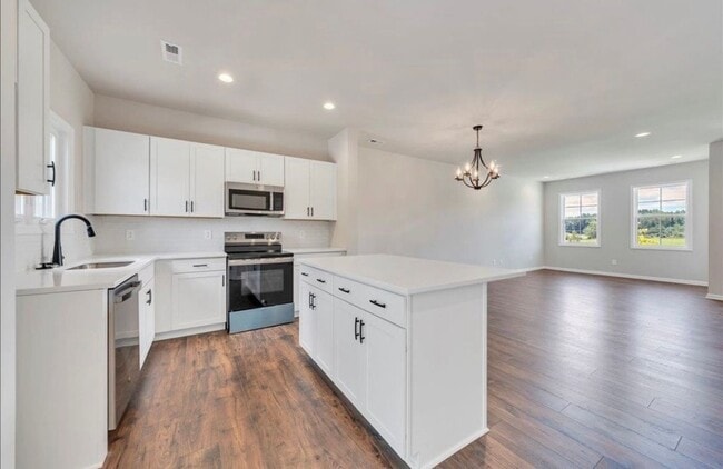 Building Photo - Brand New Townhouse in Blacksburg, VA.