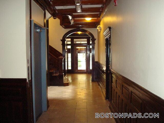 Building Photo - 38 Hemenway St