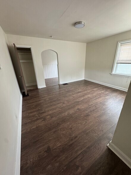 Living room - 1280 Section Rd
