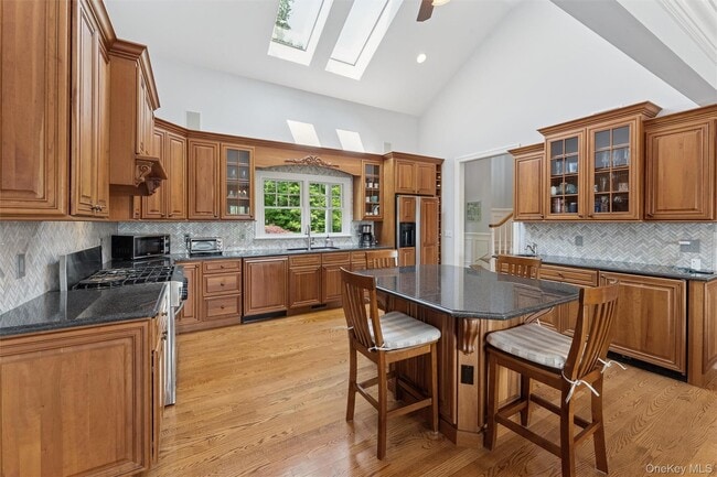 Building Photo - 40 Overlook Dr