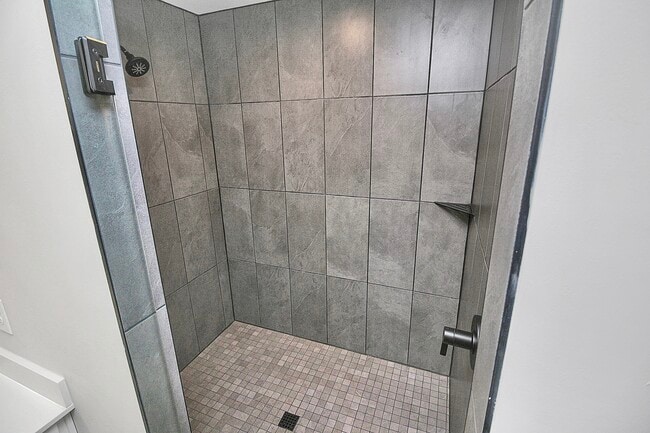 Building Photo - 2957 Ross Ave