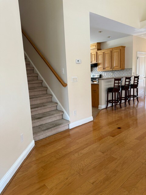 Building Photo - 557 Town Square Way