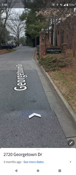 Building Photo - 2890 Carriage Dr