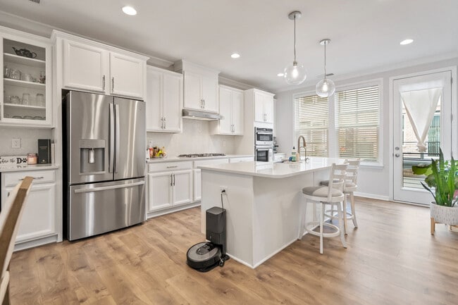 Building Photo - 214 Maidstone Trail