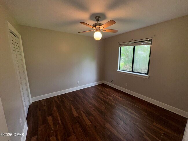 Building Photo - 116 Christie Ln