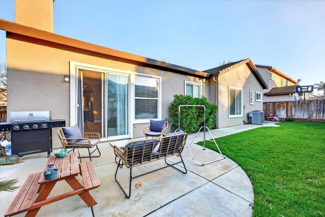 Building Photo - 107 Panorama Way