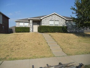 Building Photo - 1229 Highview Dr