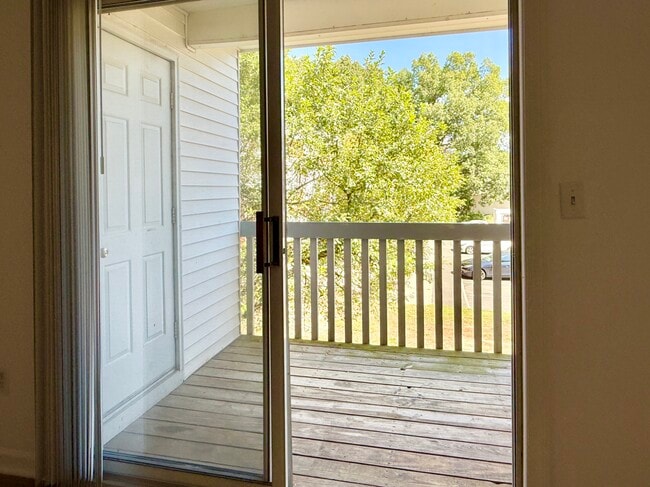 Building Photo - 9 Concorde Way