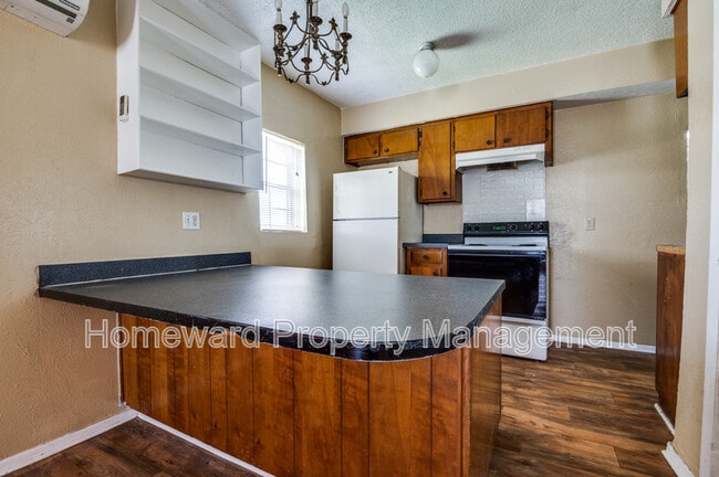 Building Photo - 318 Overlook Dr