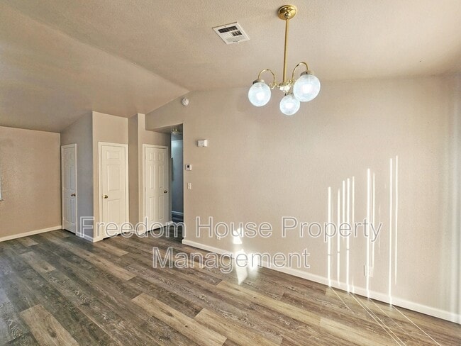 Building Photo - 1381 Ogallala St