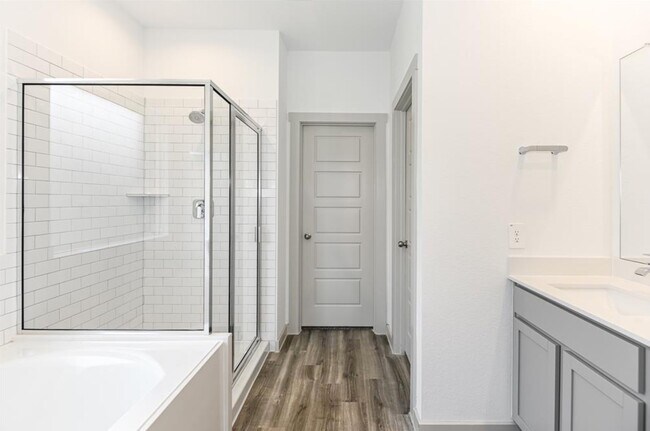 Building Photo - 7918 Brumly Ln