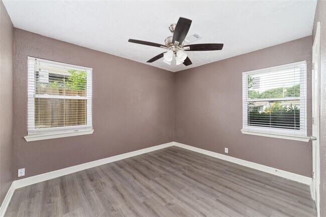 Building Photo - 9333 Fairland Dr