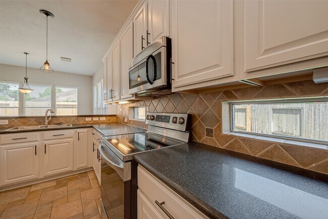 Building Photo - 7214 Glenwick Ct
