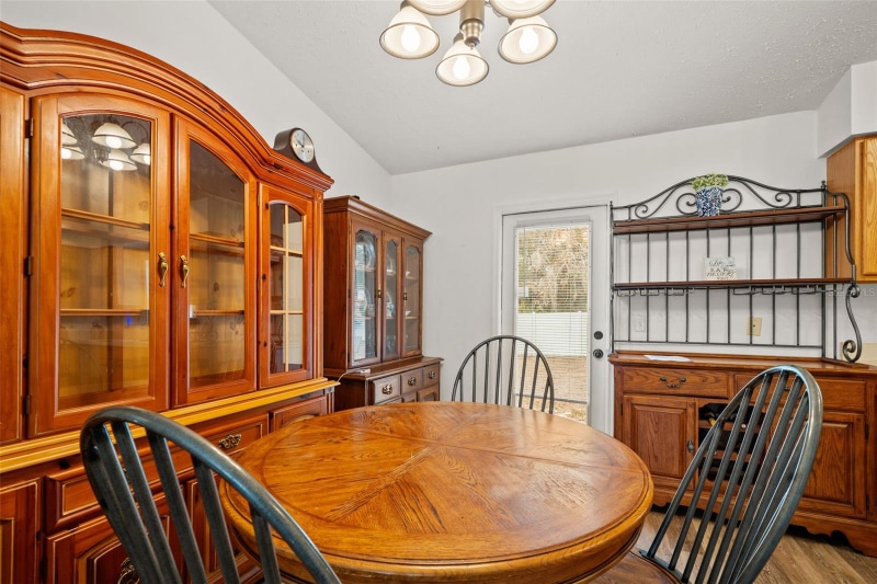 Building Photo - 6621 W Robin Ln