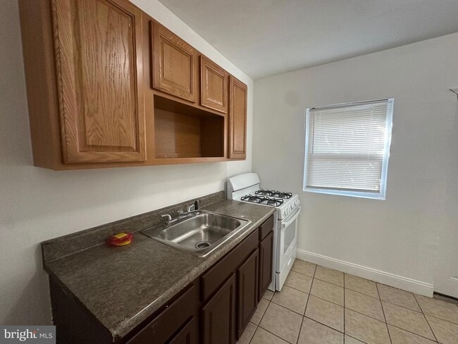 Building Photo - 3130 N Bambrey St