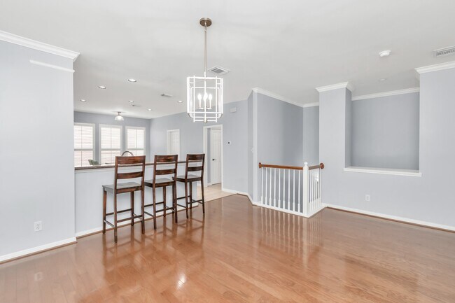 Building Photo - 2901 W Dallas St