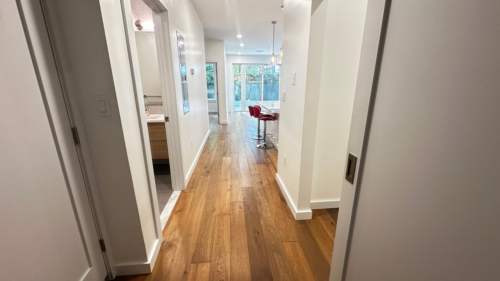 Entrance hallway - 97 Elmwood St