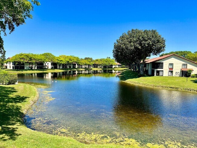 Building Photo - 10678 Ocean Palm Way