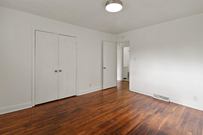 Building Photo - 1125 Mulberry Ave