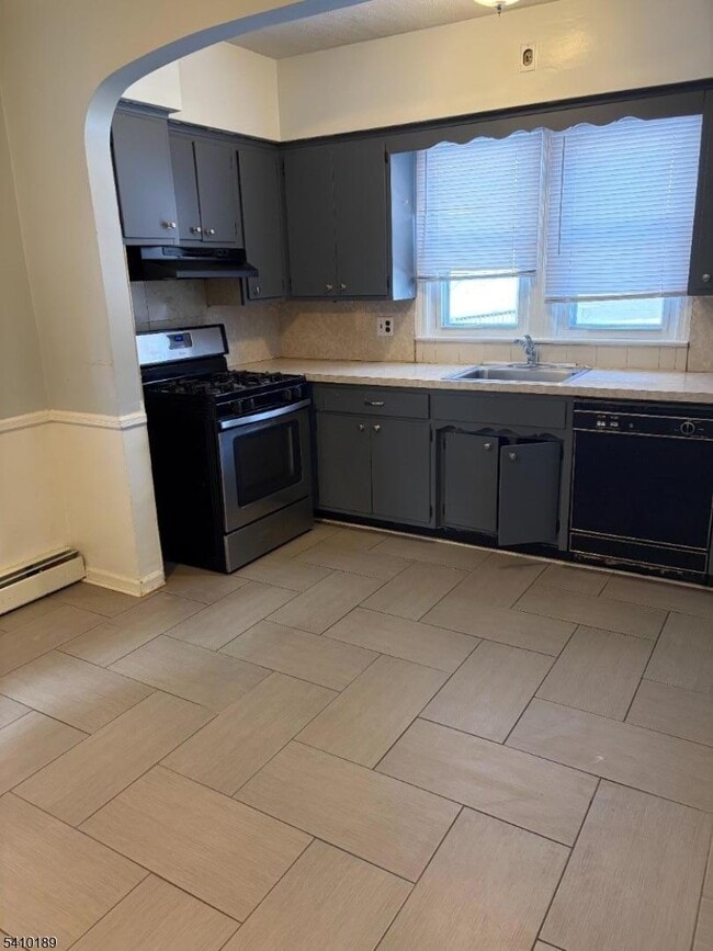 Building Photo - 74 Jefferson Pl