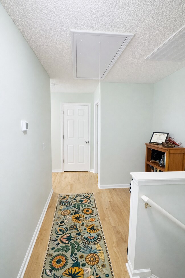 Building Photo - 3BD/2.5BA- WITH BONUS ROOM -AVAILABLE NOW or AUGUST 1, 2026!!