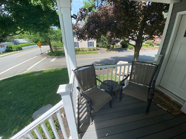 Building Photo - 28 Brookside Ave