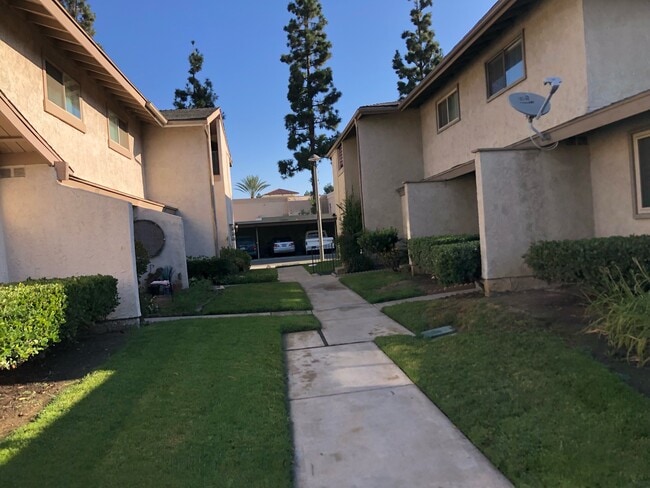 Building Photo - 183 Southampton Way