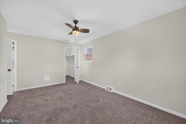 Building Photo - 2261 Strahle St
