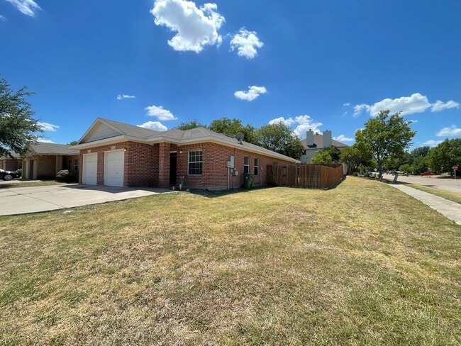 Building Photo - 3/2 Duplex in Arlington