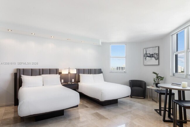 Building Photo - 17375 Collins Ave
