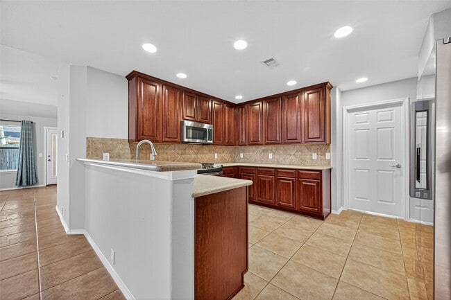 Building Photo - 7202 Toad Hollow