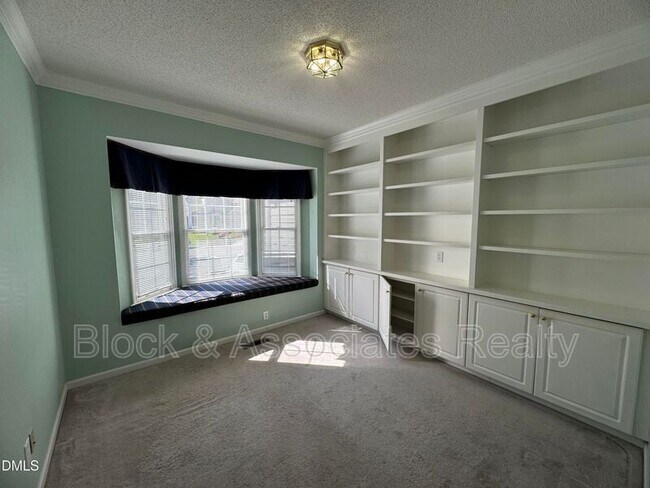 Building Photo - 111 Ayelsford Dr