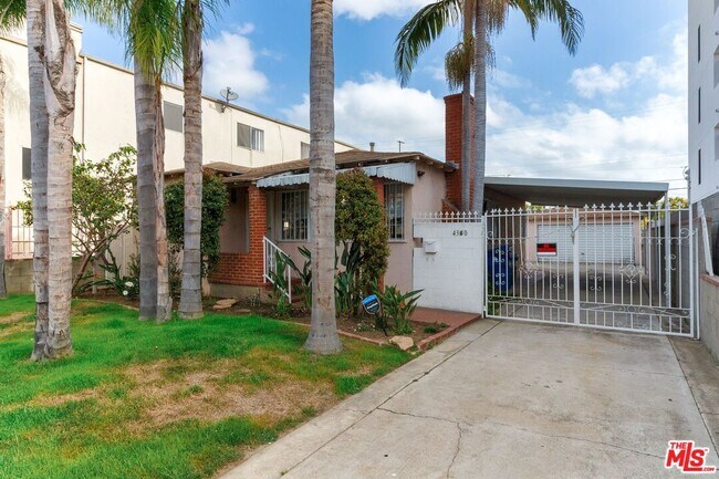 Primary Photo - 4360 McLaughlin Ave