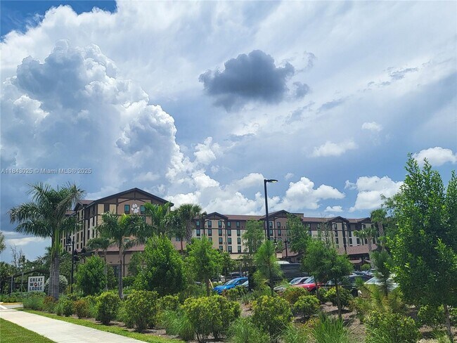 Building Photo - 575 Augusta Blvd