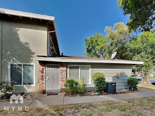 Building Photo - 3157 Occidental Dr