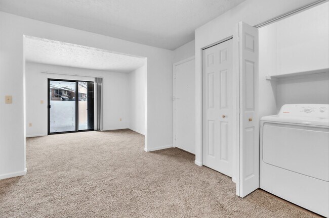 Building Photo - Deerfield Village