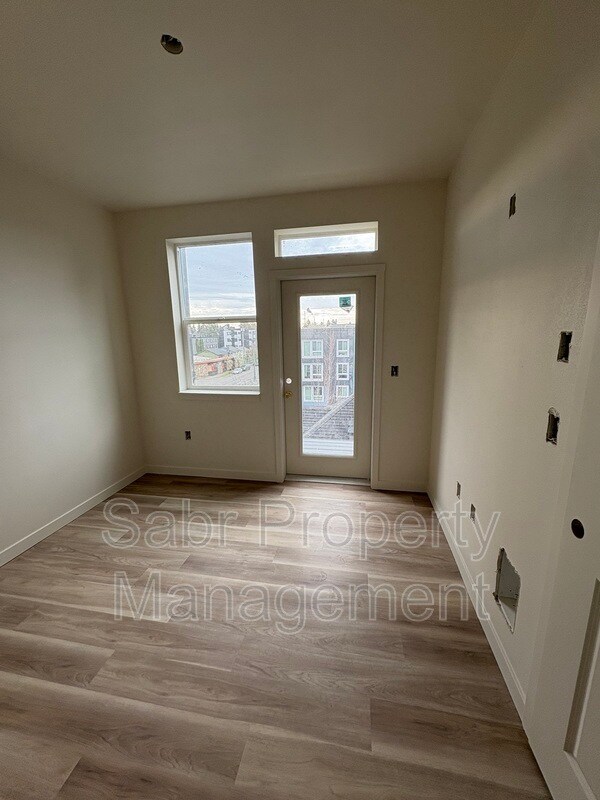 Building Photo - 1520 N Bryant St