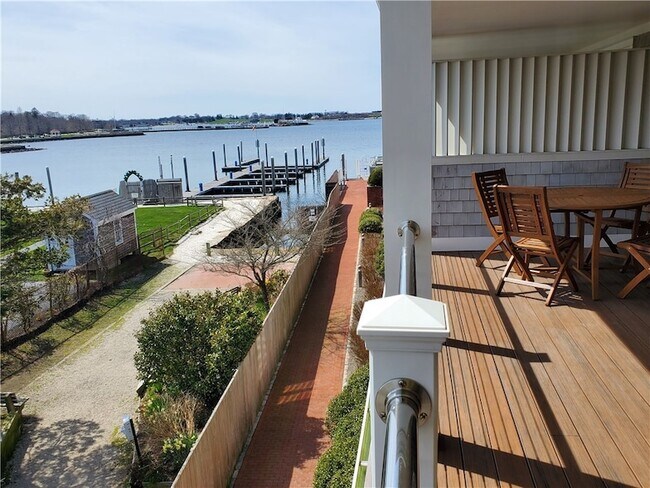 Building Photo - 31 Coddington St