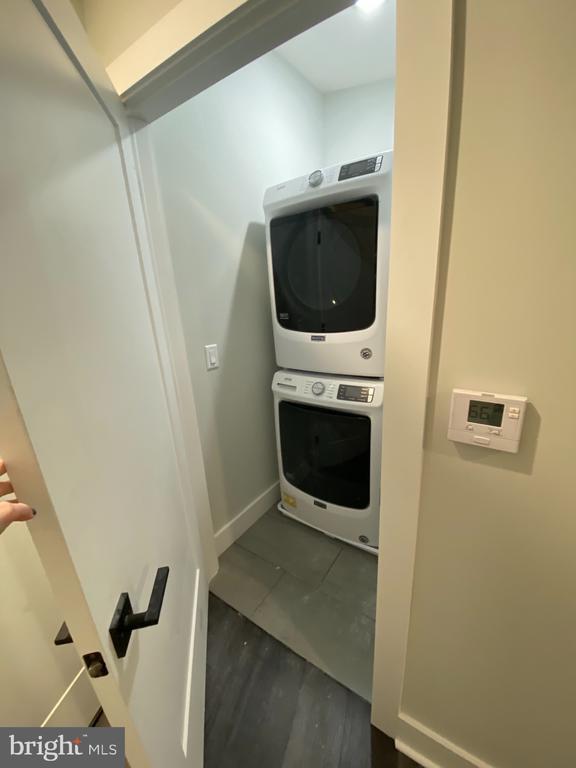 Building Photo - 4001 Ridge Ave