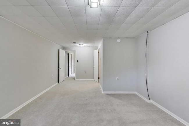 Building Photo - 14207 Gaines Ave