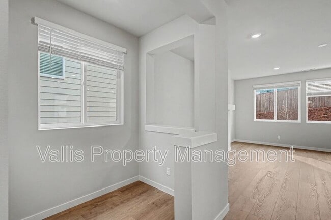 Building Photo - 2618 Mount St Helens Ave SE