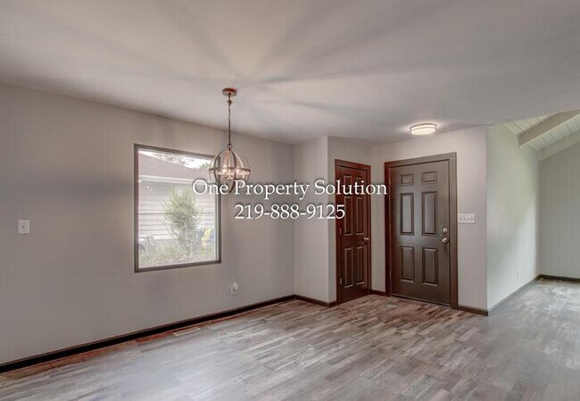 Building Photo - 3133 W 21st Pl