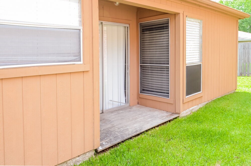 Building Photo - 6926 Bullinger Dr