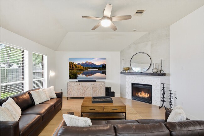 Building Photo - 17706 Windsor Grove Ln